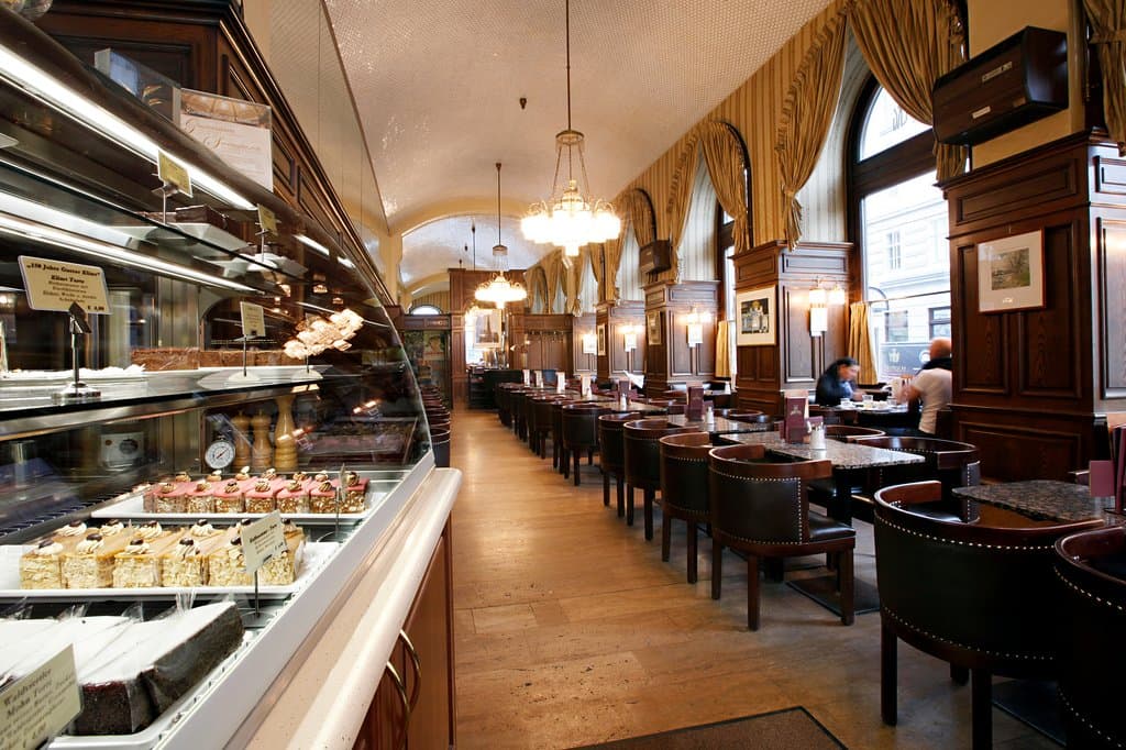 Café Schwarzenberg - Wo Wiener Kaffeehaustradition zu Hause ist