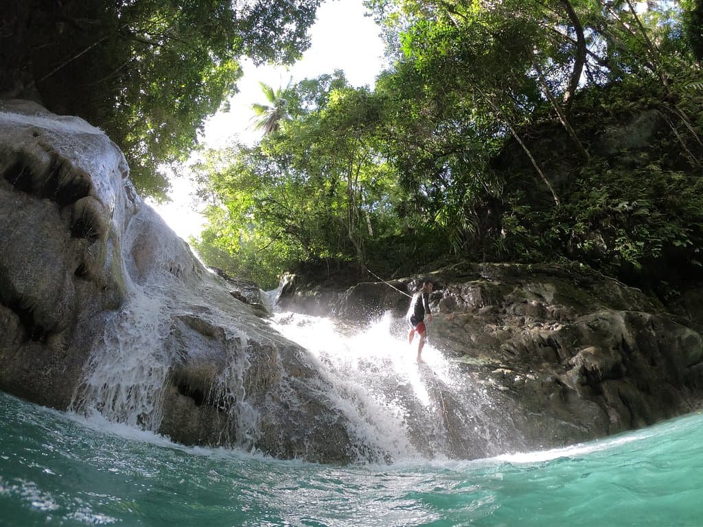 Great rope swing. Need to be shown how to do it by a local first as its not the easiest! Don't be stubborn and try solo, the locals don't demand a tip although its always nice to thank them.