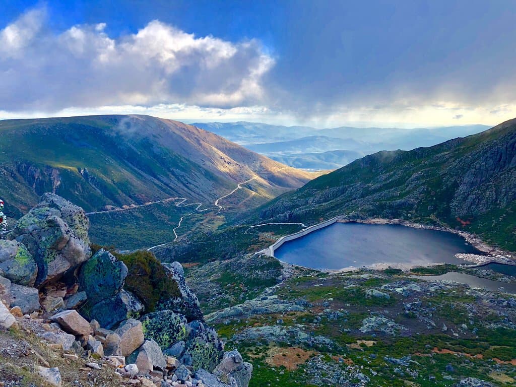 Zêzere Glacier Valley