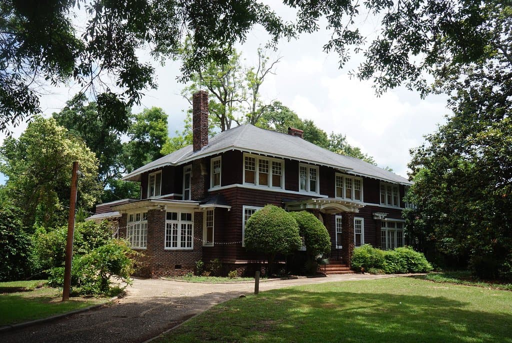 The Fitzgerald Museum - 919 Felder Ave.
The Fitzgeralds lived at Felder Ave from 1931 - 1932.