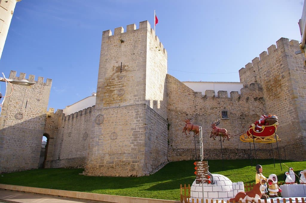 Les tours et remparts
