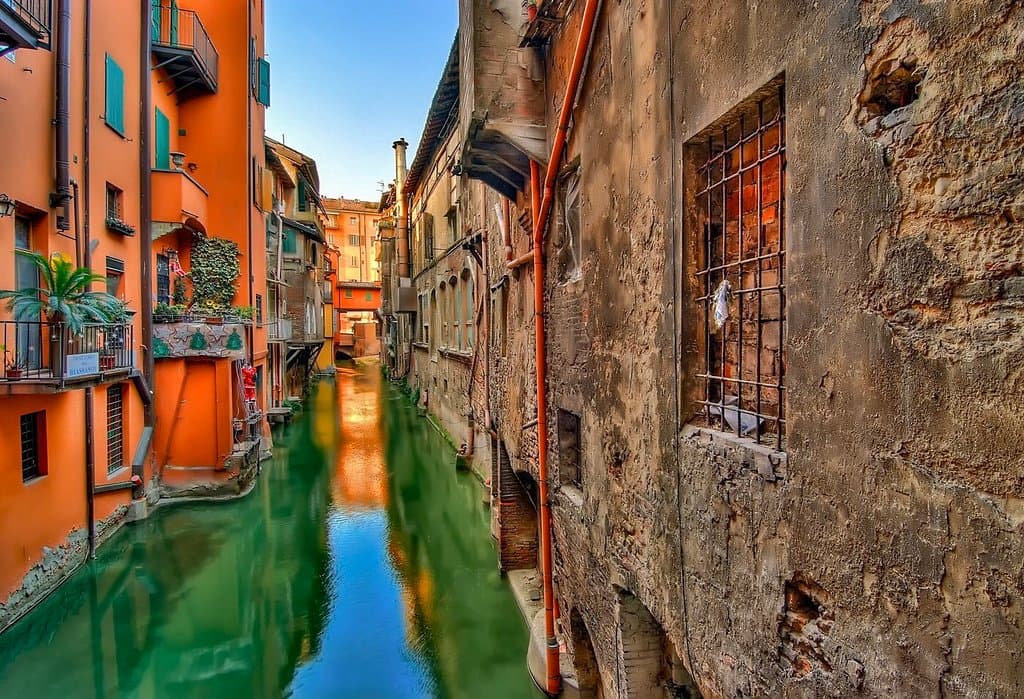 We will introduce you to some of the hidden places of Bologna!