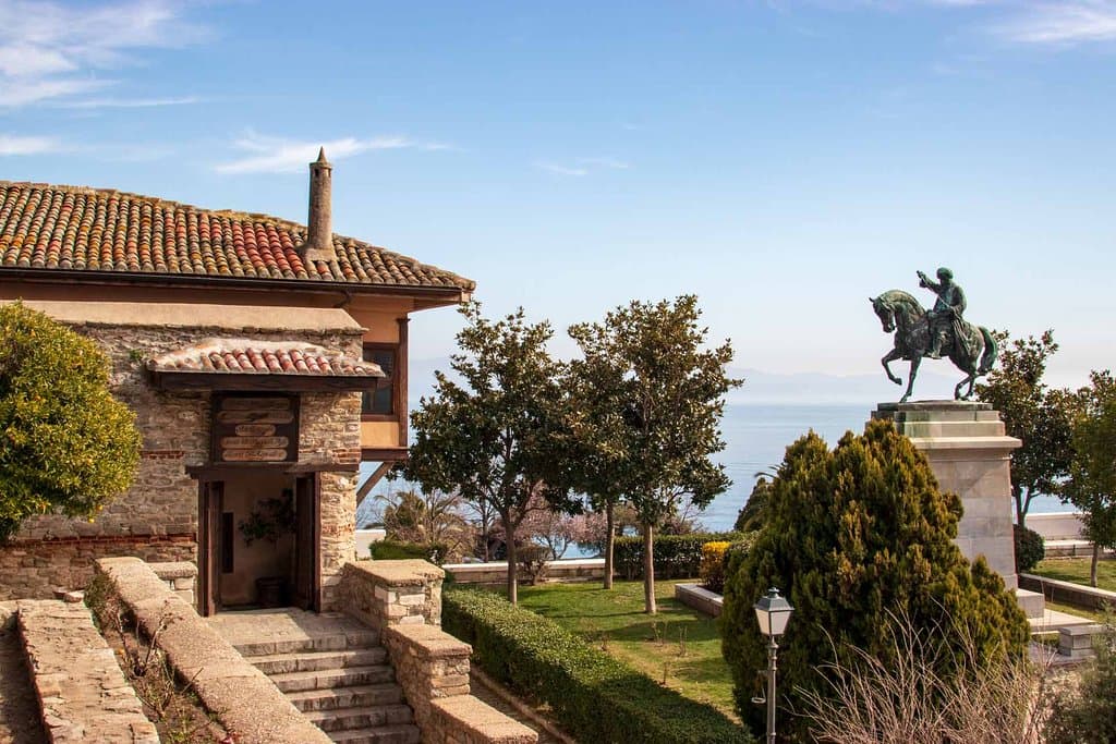 Çekergezer Hakan Aydın Kavalalı Mehmet Ali Paşa Heykeli ve Evi Fotoğrafları Kavala Gezilecek Yerler Yunanistan Gezi Rehberi