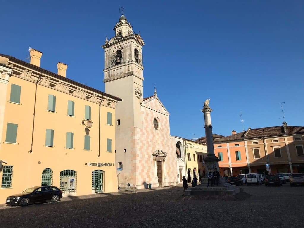 Buildings around the piazza and the war memorial
