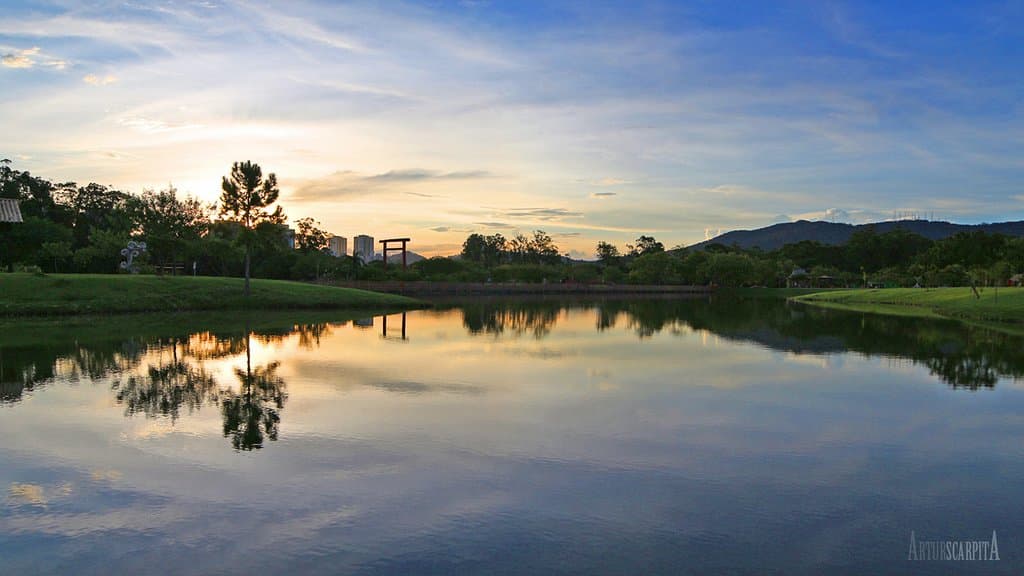 O parque e suas belezas naturais. A cada dia uma paleta de cor diferente. 