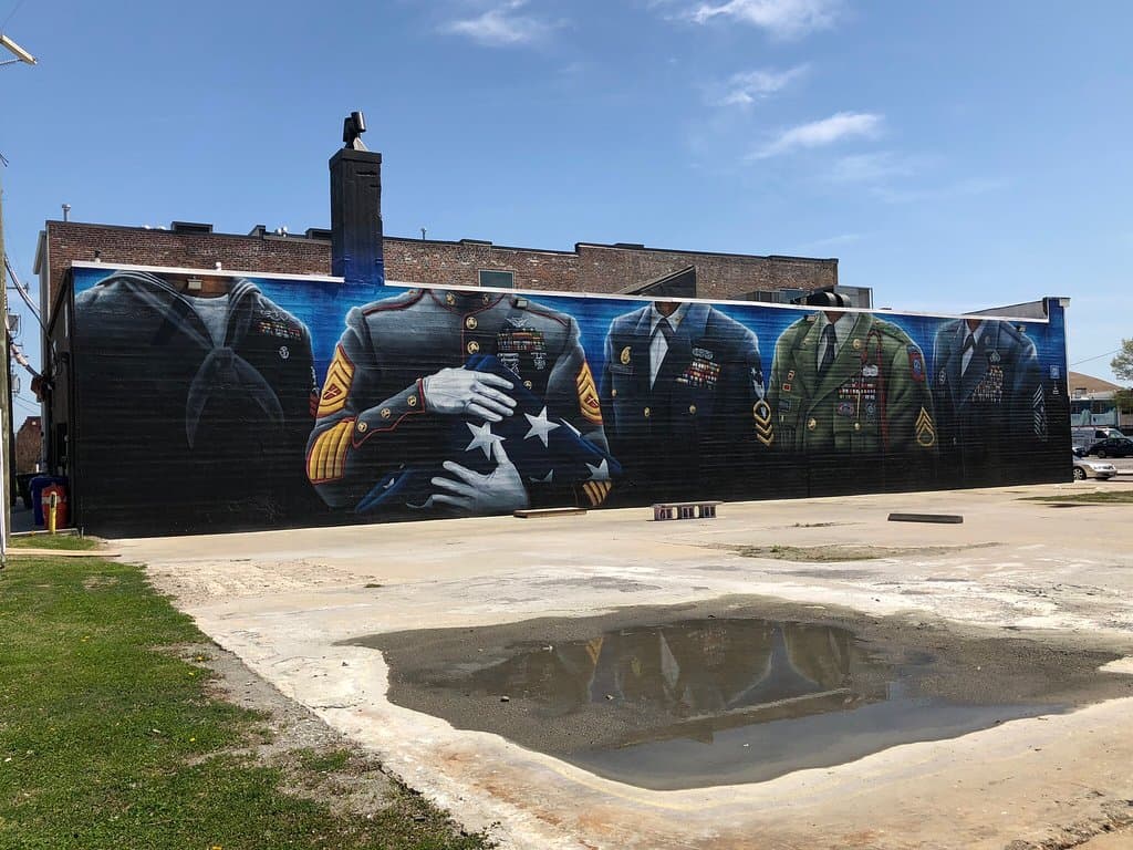 Here’s just a small sampling of some of the awesomeness you’ll see while walking around the Neon District in Norfolk, VA. This is one of my favorite spots to explore. There’s so much color & creativity! It’s beautiful!!