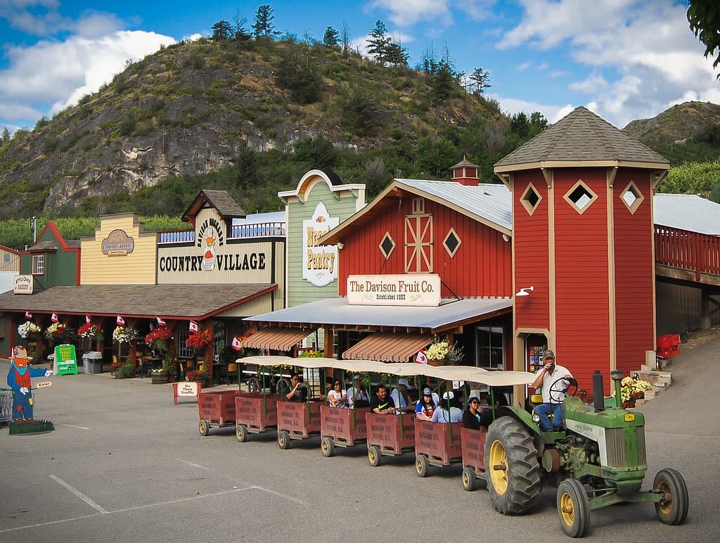 Davison Orchards Country Village