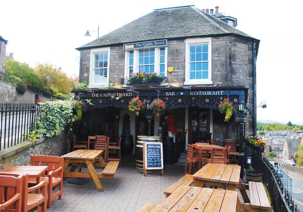 Bar, restaurant and beer garden