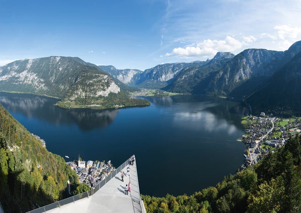 Der Hallstatt Skywalk "Welterbeblick" - Eine Aussichtsplattform 360m über den Dächern von Hallstatt