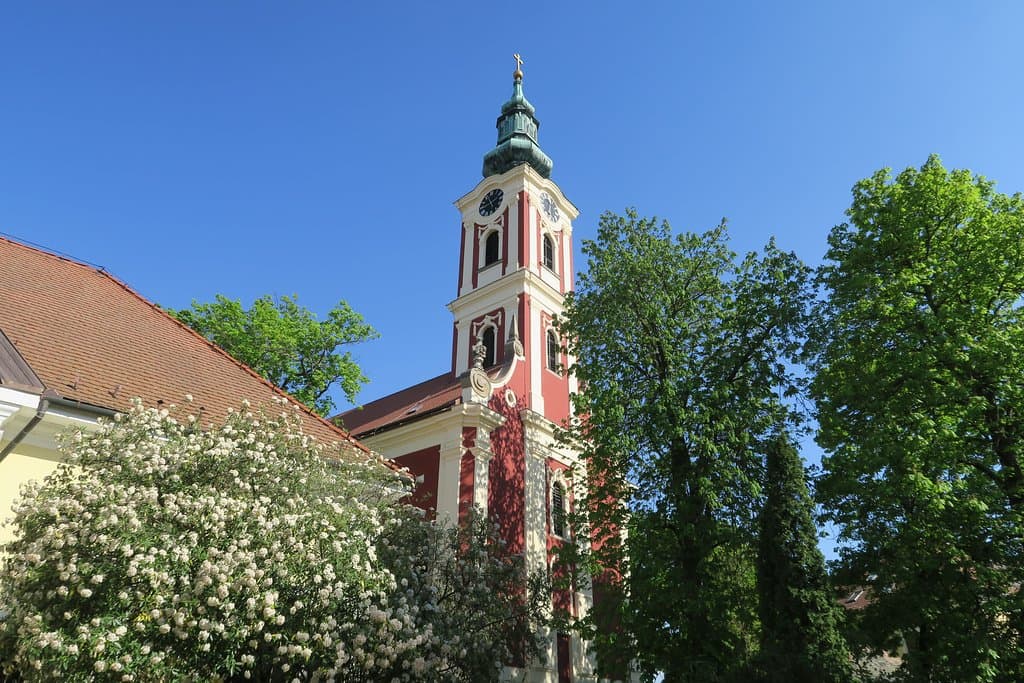 ベオグラード大聖堂。教会の外観。