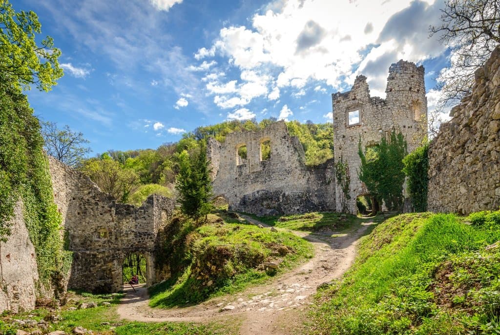 One of the things you shouldn't miss while in Samobor are the ruins of the old fortress built in the 13th century.