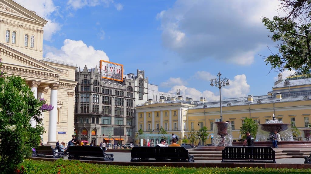 Театральная площадь