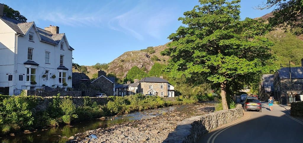 Gelert's Grave Beddgelert