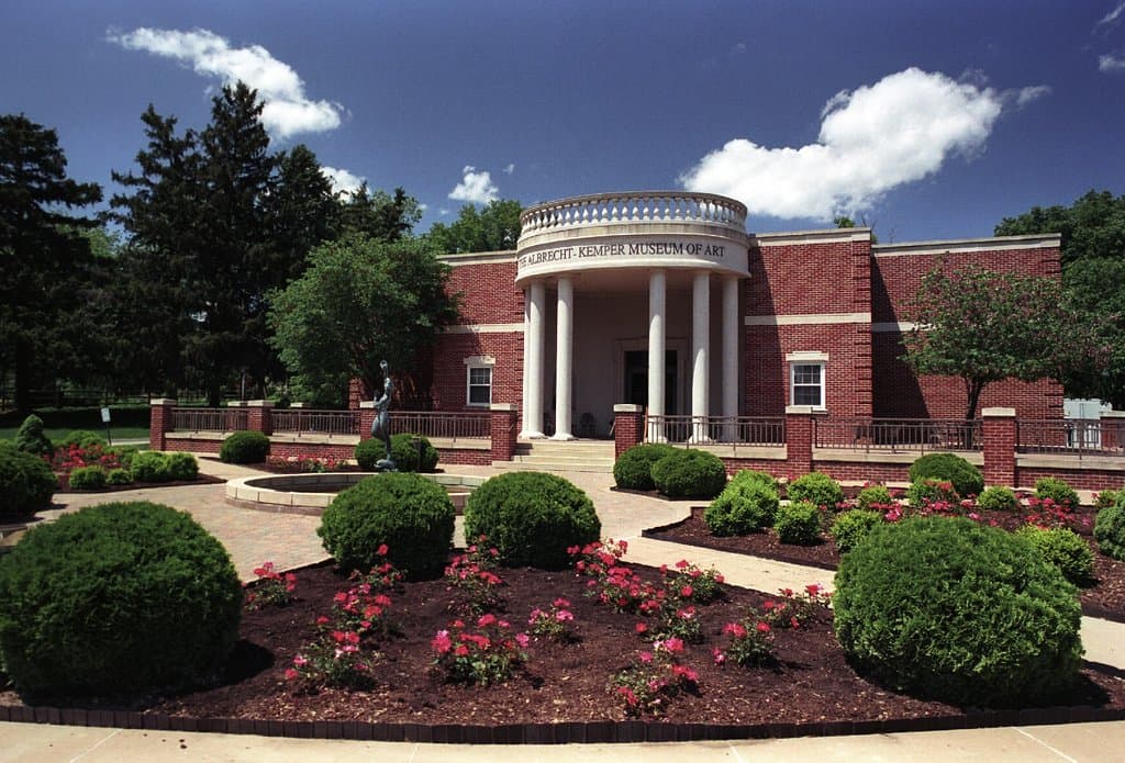 AKMA- 2818 Frederick Ave. St. Joseph, MO 64506