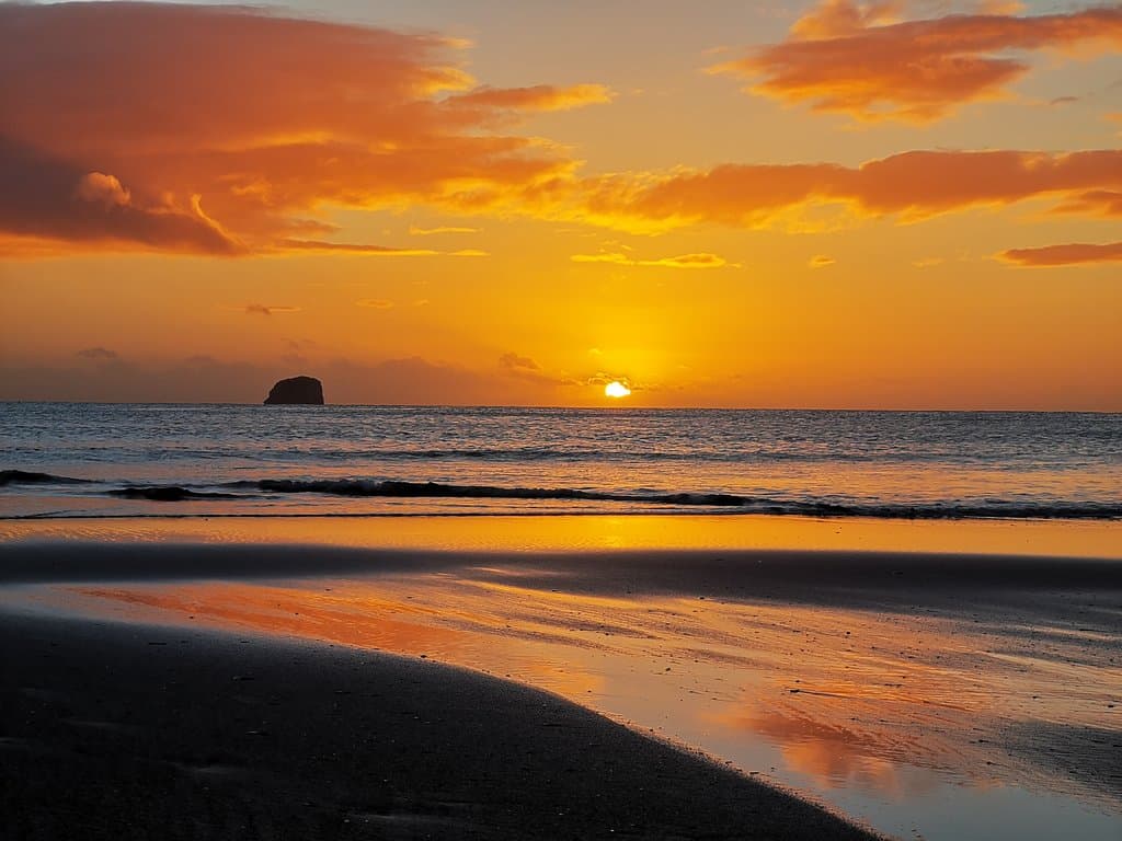 Hot Water Beach