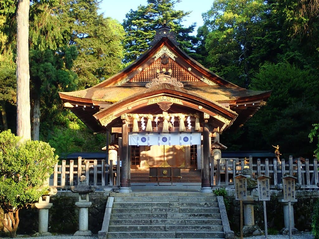 宇部神社の素敵な社殿。実に美しいですね!!