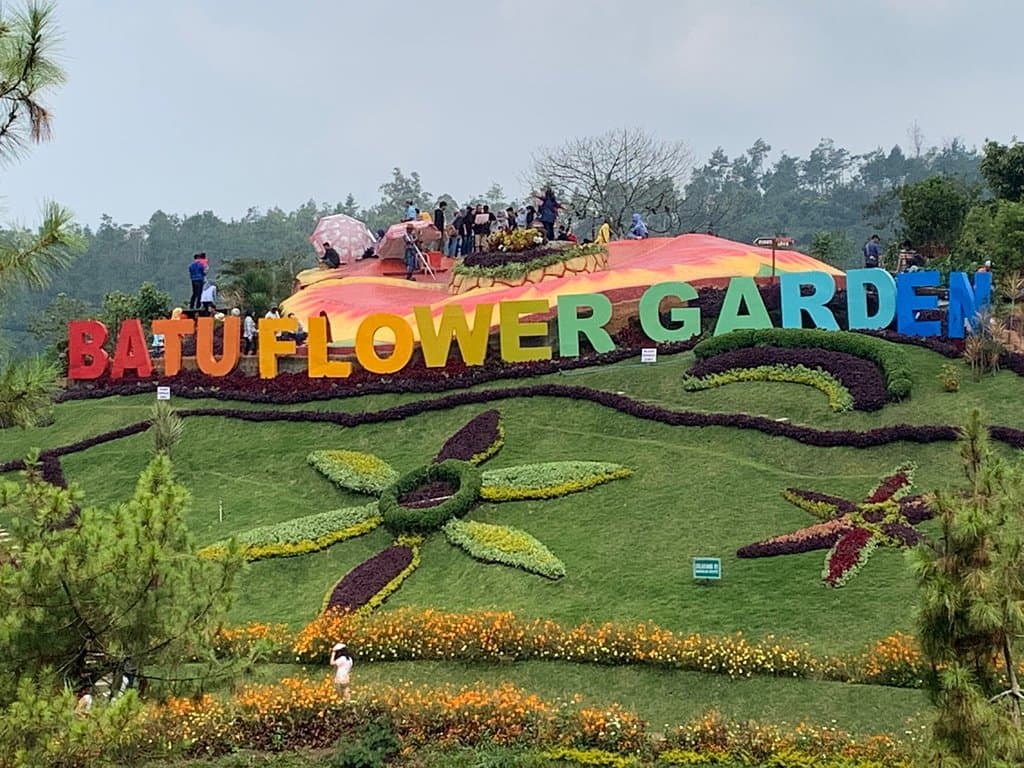 Batu Flower Garden Coban Rais