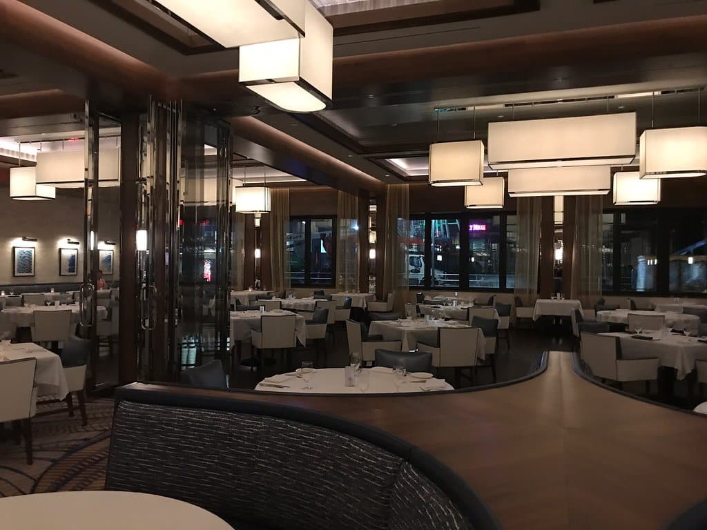 Council Oak Steaks & Seafood