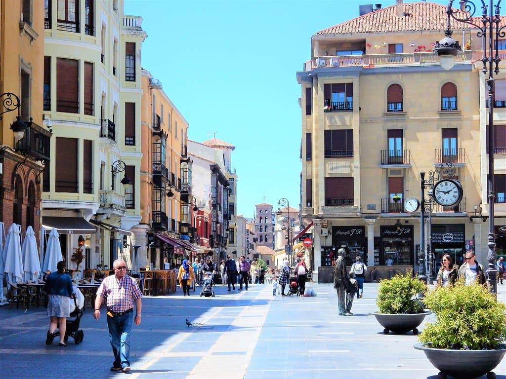 Calle Ancha