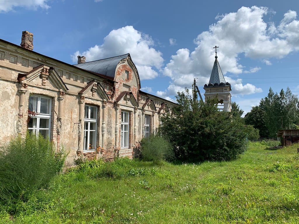 The school of the acolytes