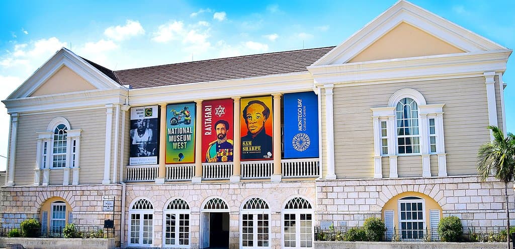 The original building was built in the early 1800s and used to facilitate an old colonial court house. It served as many other purposes since, with a civic and community focus. Today, it is a multipurpose Centre housing the National Gallery and National Museum's Western Branches conducting Cultural Tours to schools, internationals and special groups. 
