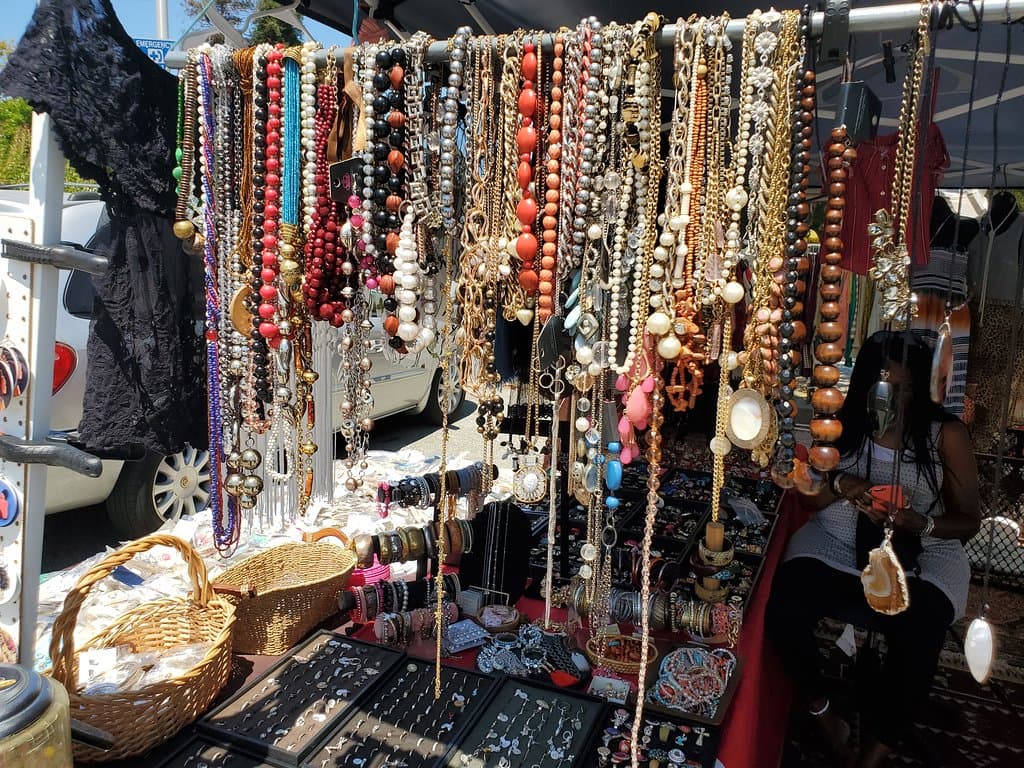 Second hand necklaces