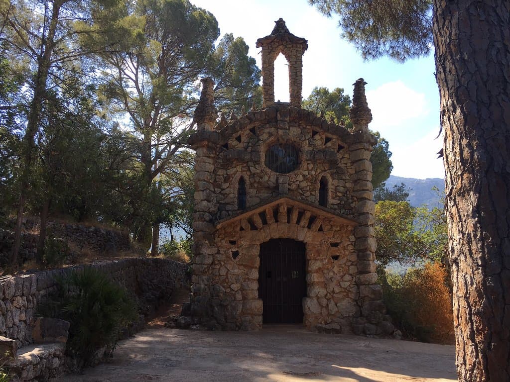 Spændende lille kapel på en stejl vandrerute fra Soller