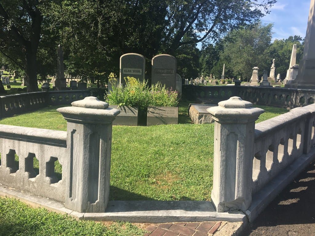 Woodlands Cemetery & Mansion