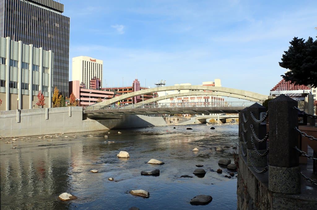Virginia Street Bridge