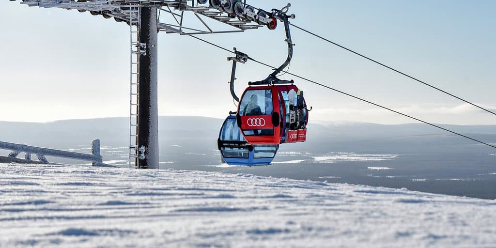Levi Ski Resort Gondola2000