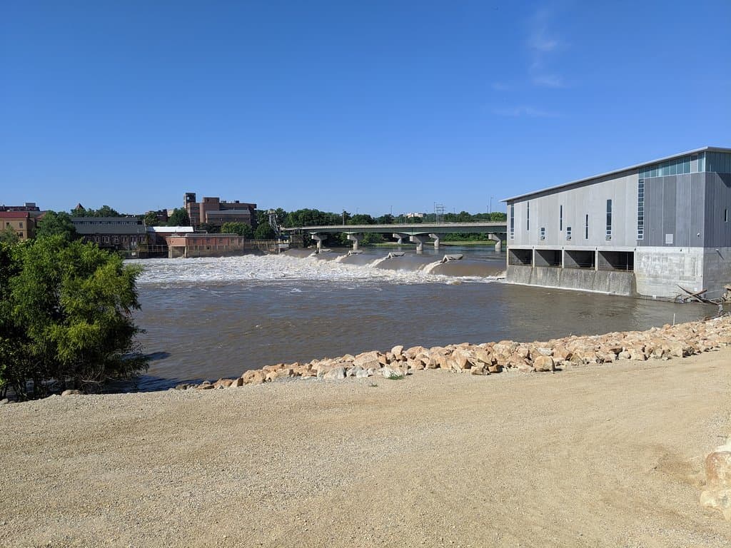 View of the damn and power station from the levee trail.