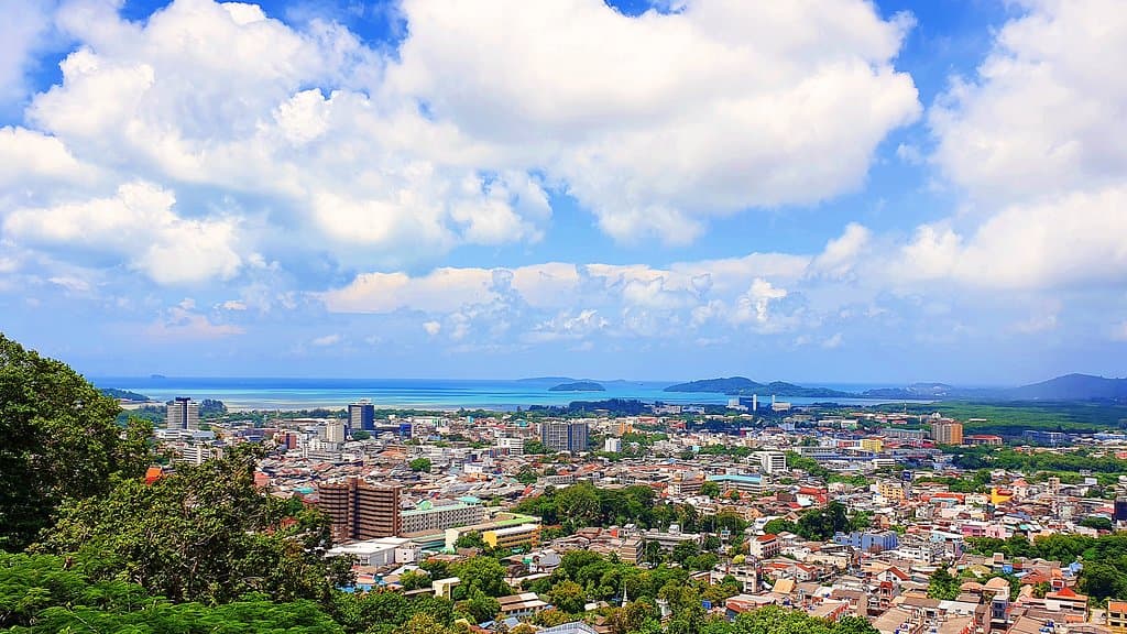 เมืองภูเก็ต ในวันฟ้าใส