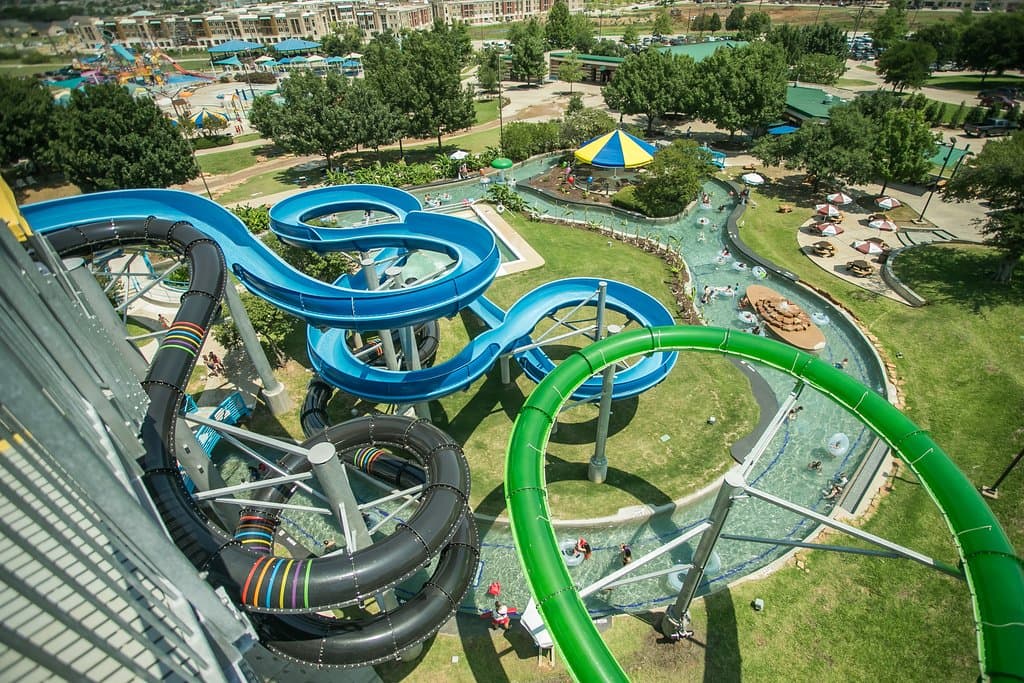 Bounder's Thrill Tower includes Blue Sky, Thunder, and the Sidewinder.