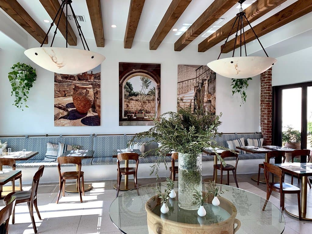 Great new Greek- American cafe and restaurant.  One side is a  bakery and the other one is a restaurant. They serve a local coffee from St. Pet. And all the items they serve in the bakery side are made in house. There are inside and outside sitting. For now Psomi is only open for breakfast and lunch. I tried few of the breads, the biscuit and the cookies. All were good. Next week I am going to try eating lunch here. Highly recommend this new place.