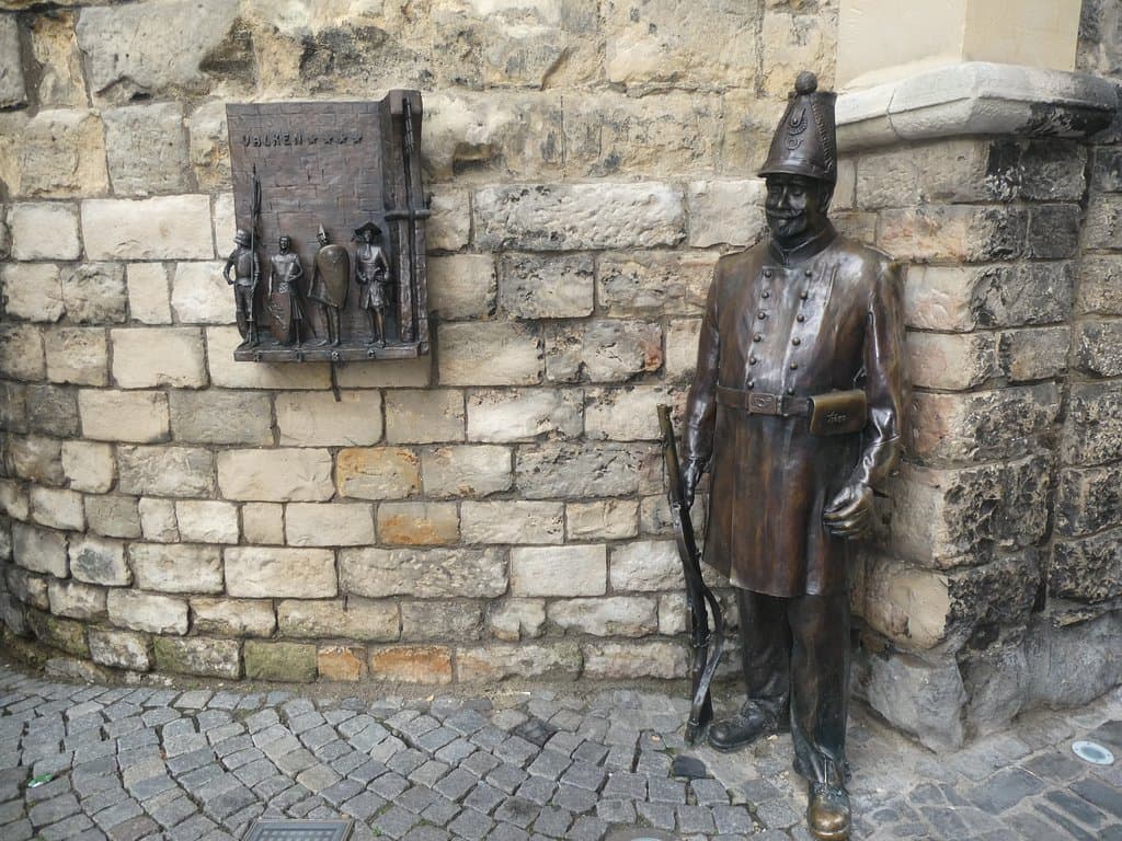 Statyn ''Sjötter aan de Port'' i Valkenburg