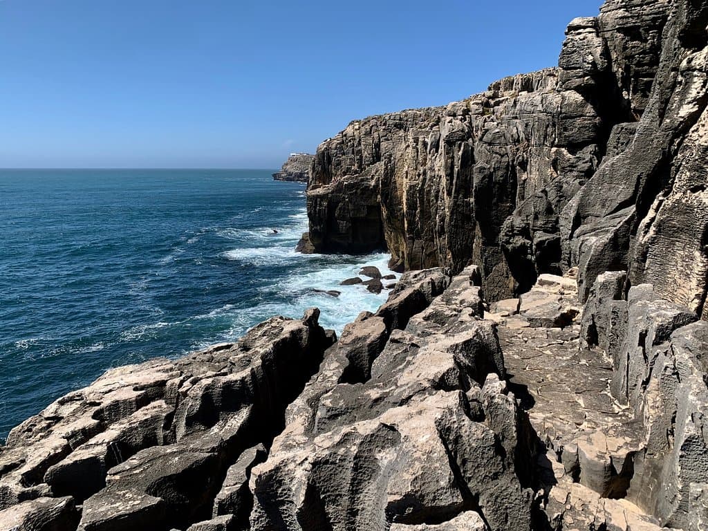 Caminho até à gruta