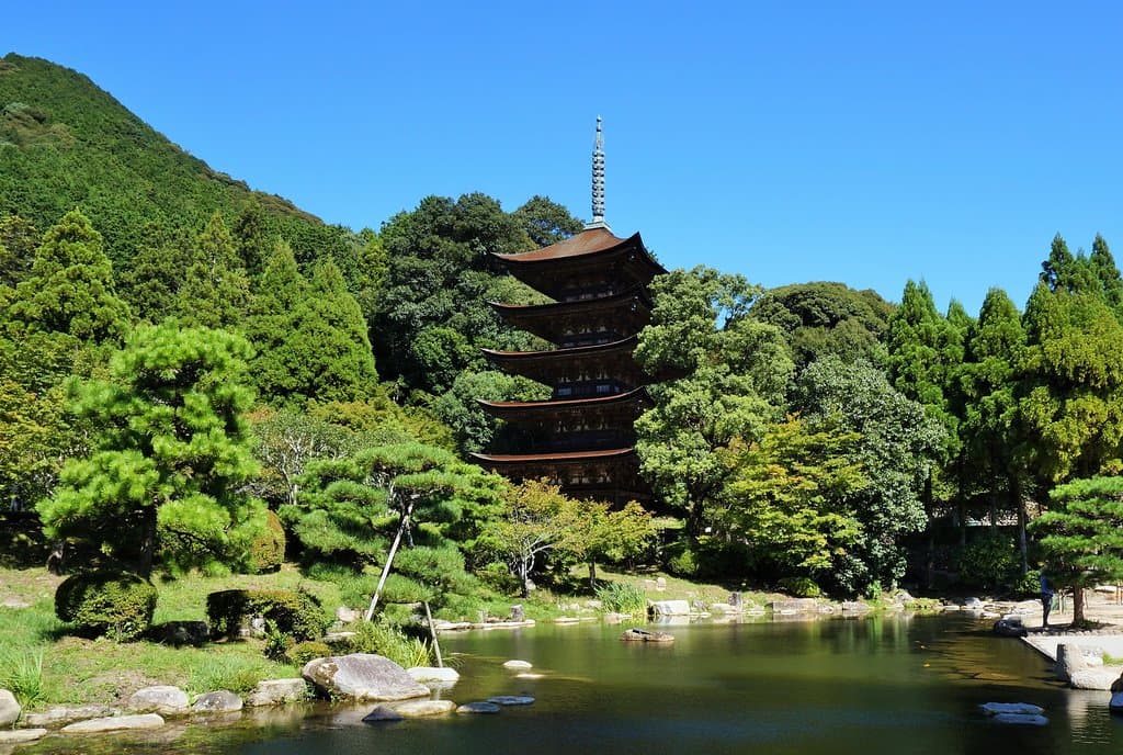 瑠璃光寺五重塔