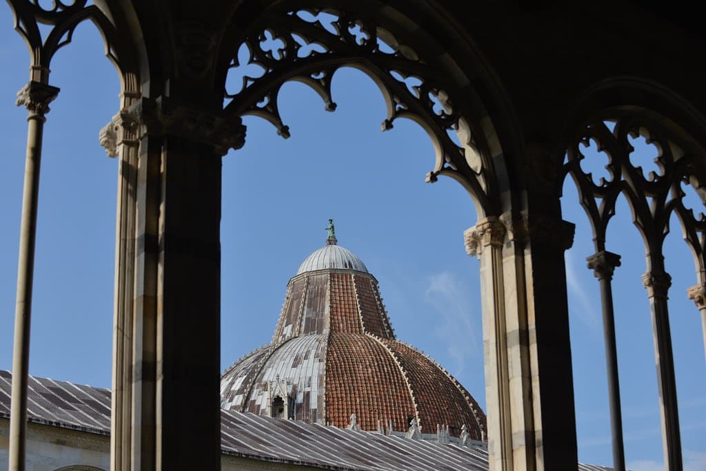 vista della cupola del Battistero dall'interno del Camposanto