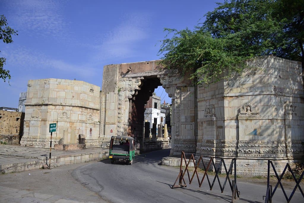 Phatta's Memorial (Ram Pol)