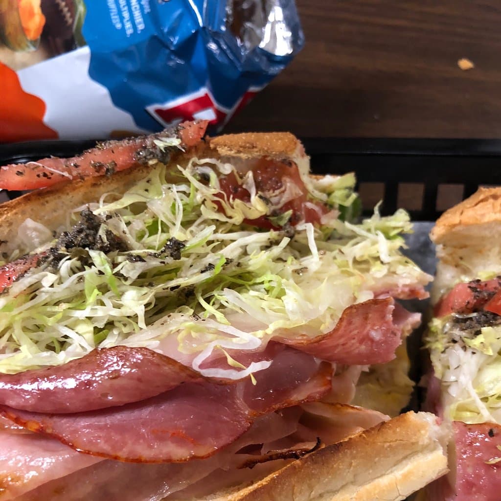 Paul's Italian Deli & Restaurant