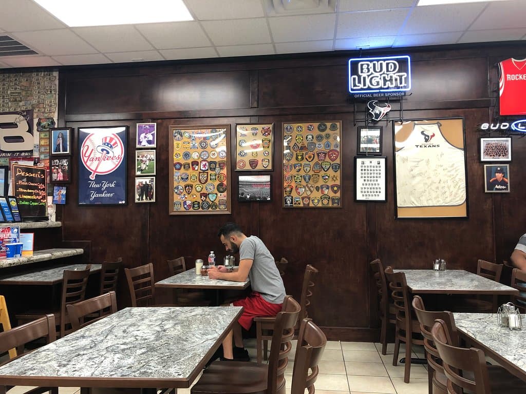 Brothers Pizzeria
