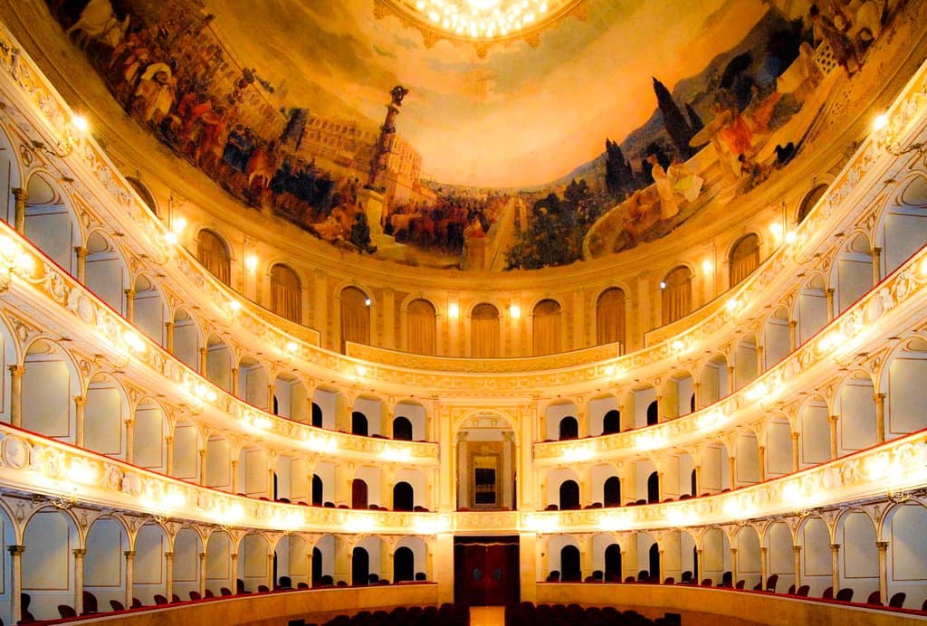 All'interno del teatro