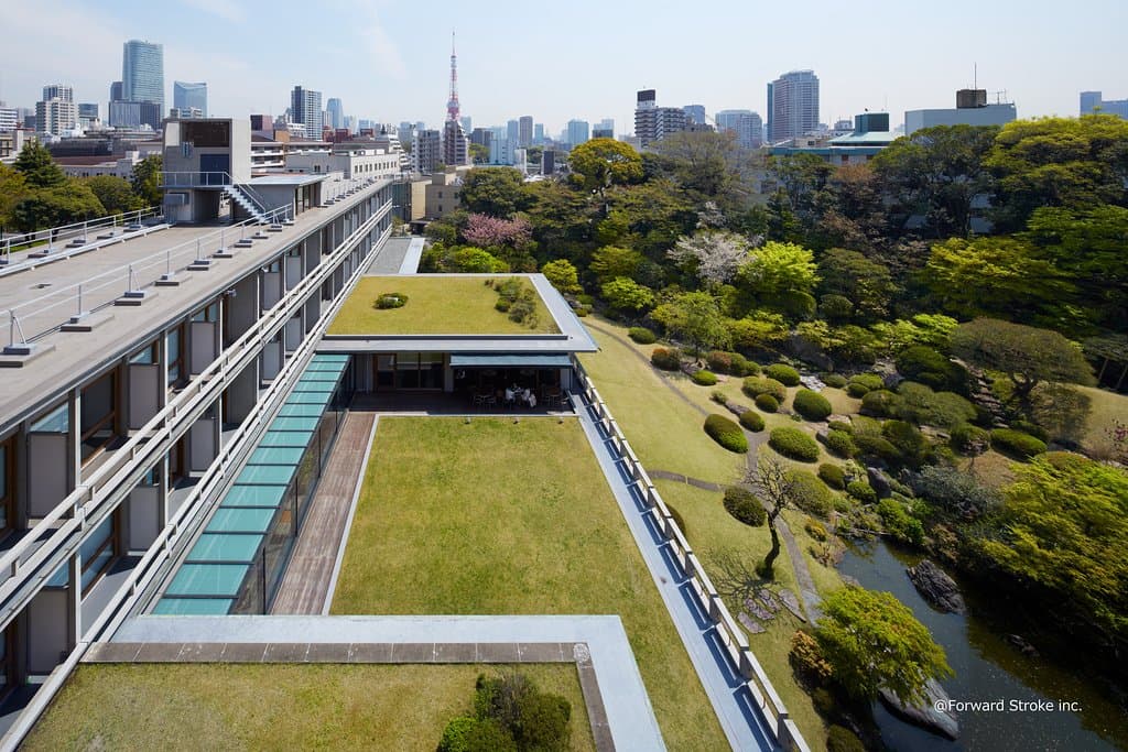 The International House of Japan (I-House) is a non-profit, nongovernmental organization incorporated in 1952 with the aim of promoting cultural exchange and intellectual cooperation between the peoples of Japan and those of other countries. Inspired by the beautiful traditional garden which surrounds the clean yet graceful design of its buildings both foreign and  Japanese visitors can come together in creative dialogue and relaxed contemplation.