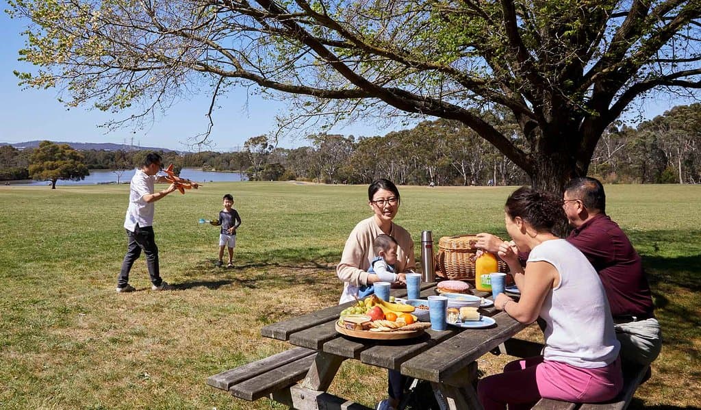 Enjoy a picnic at Jells Park