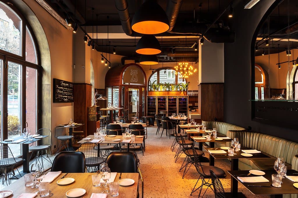 Freestyle Hungarian kitchen, in a cozy bistro. Awarded with Bib Gourmand by Michelin Guide.
Photo by: Tamás Bujnovszky