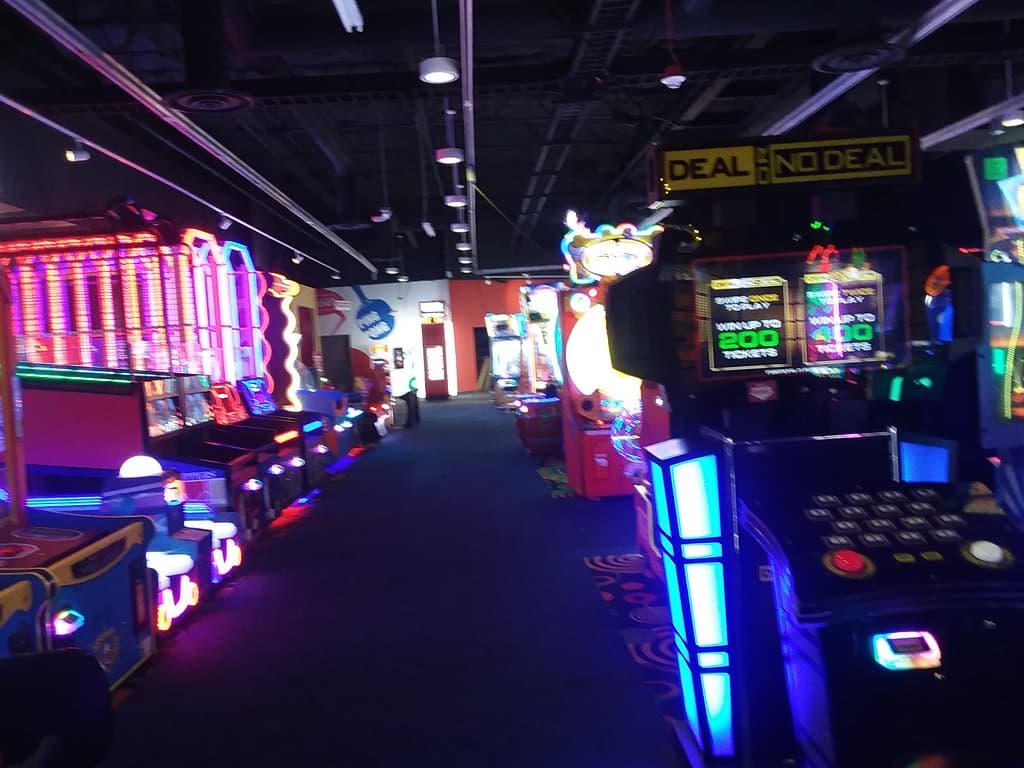 Round1 Bowling & Amusement