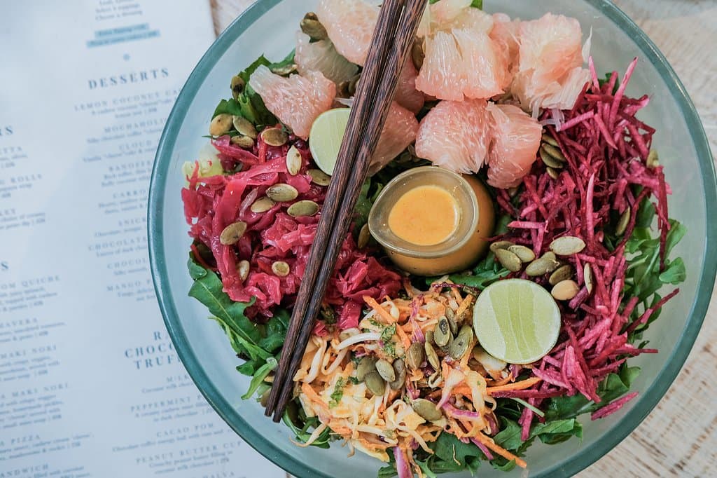 SALAD BAR
Create your own salad bowl -- Leafy greens -- Select 4 toppings -- Choose a dressing