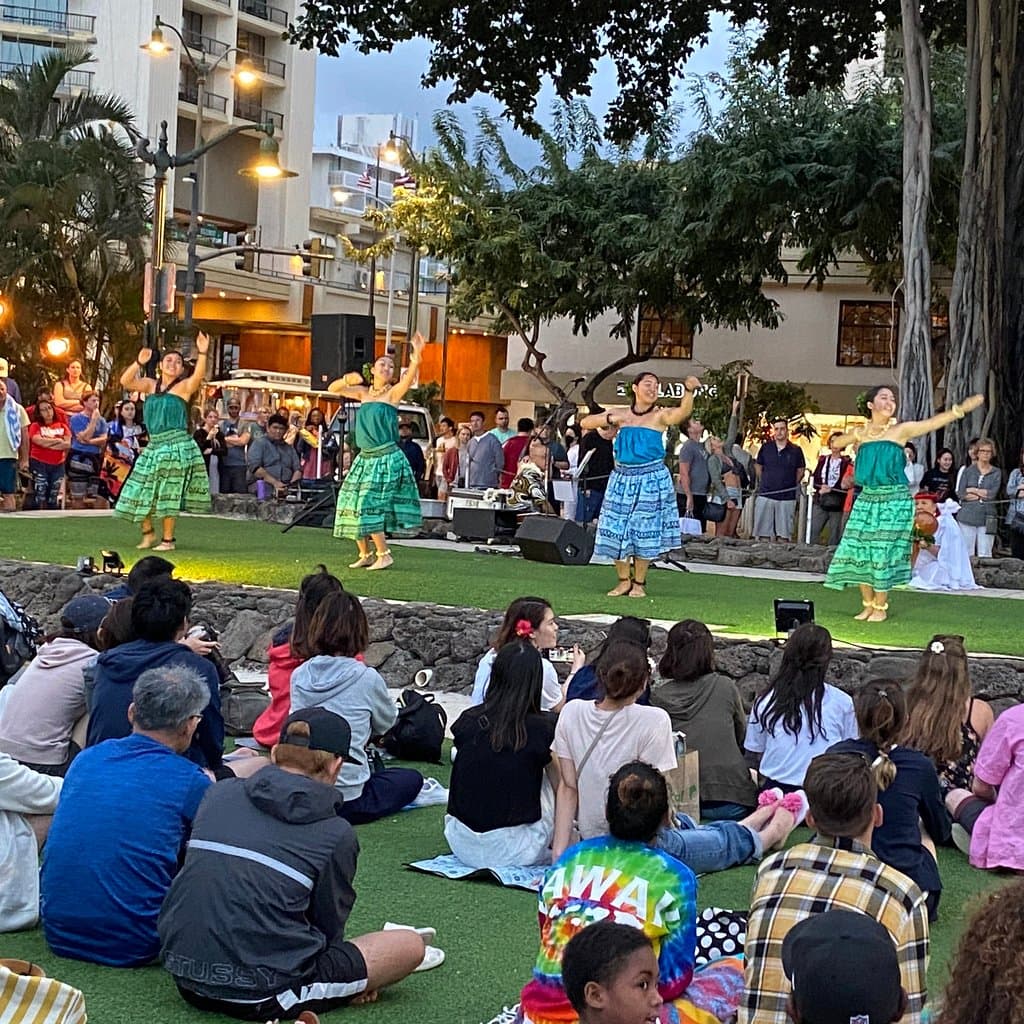 Kuhio Beach Hula Mound