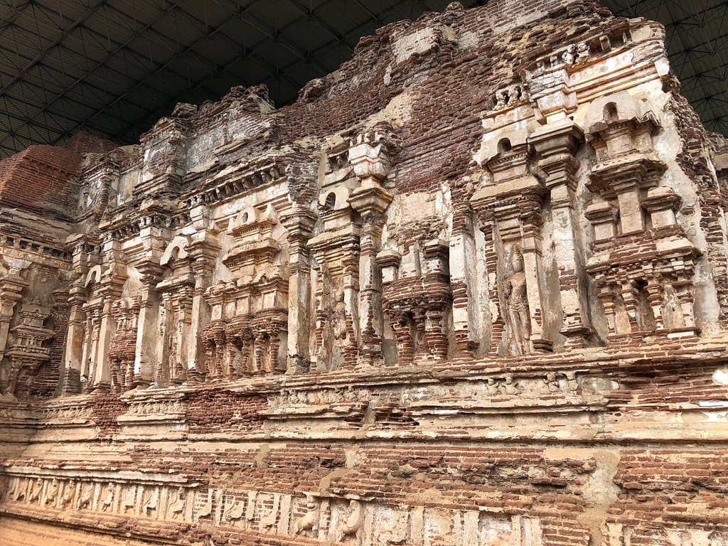 Tivanka Image House Polonnaruwa