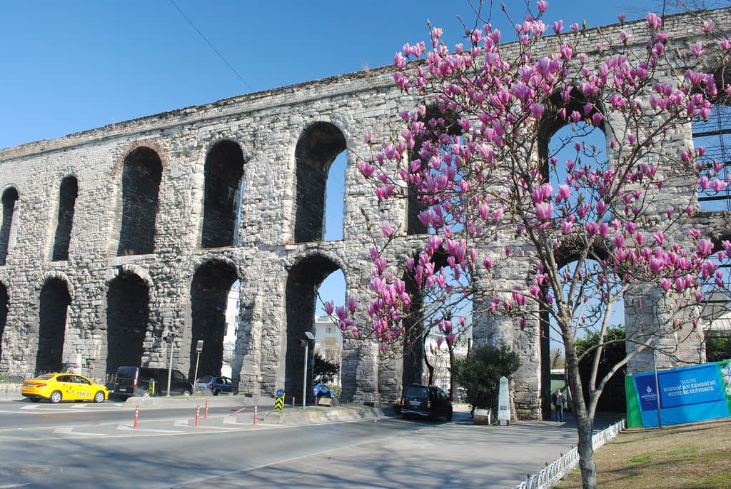 Aqueduct of Valens